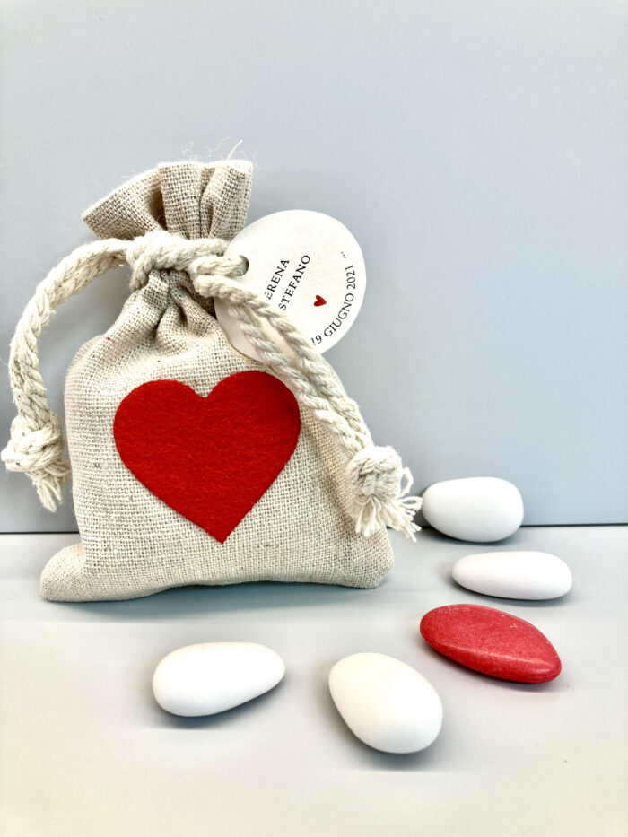 Sacchetto con cuore rosso: 9x12 cm